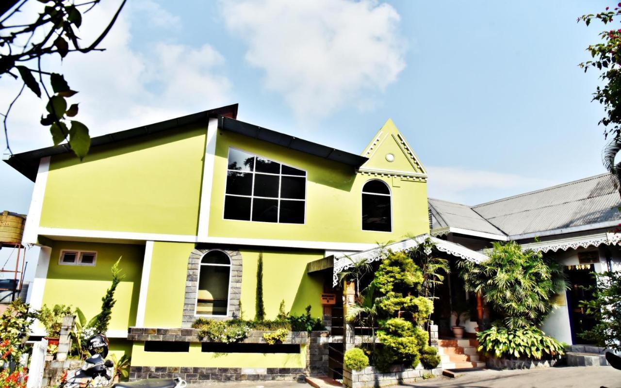 Sood'S Himalayan Vista Hotel Kalimpong Exterior photo